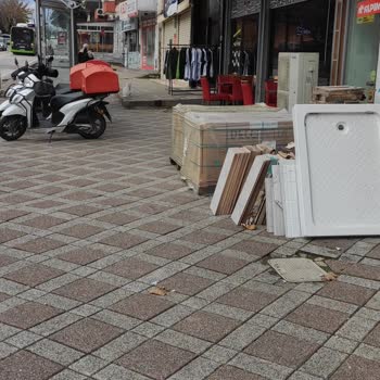 Kocaeli Büyükşehir Belediyesi Esnafın Kaldırım İstilası