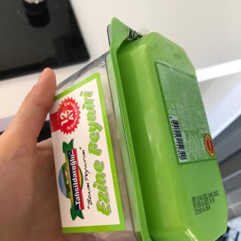 Migros Tahsildaroğlu Ezine Peynir Kokusu Ve Tadı Kötü