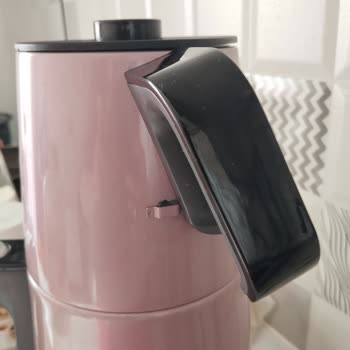 Arzum Çay Sefası Demlik Kulpu Kırıldı