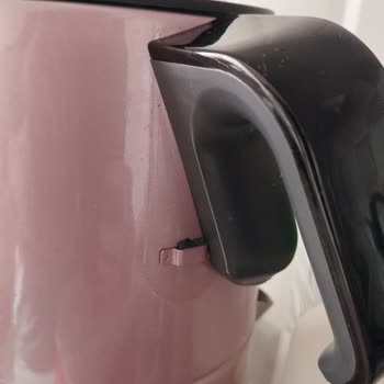 Arzum Çay Sefası Demlik Kulpu Kırıldı