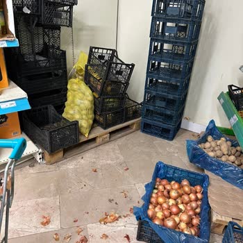 A101 Pis Ve Düzensiz Mağaza