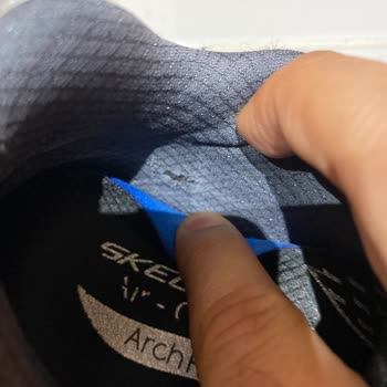 Skechers 1 Aylık Ayakkabı Dağıldı