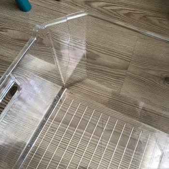 Uğur Soğutma Buzdolabımın Rafı Kırık Bir Şekilde Teslim Edildi.