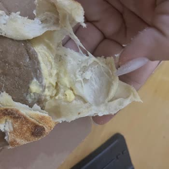 Domino's Pizza Domdom Burger İçi Hamur Geldi Pizza Soğuk Geldi