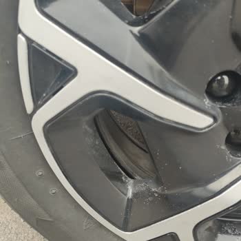 Çimenler Fiat Aracımdaki Jant Kapakları Servis Hizmeti Sonucu Zarar Gördü