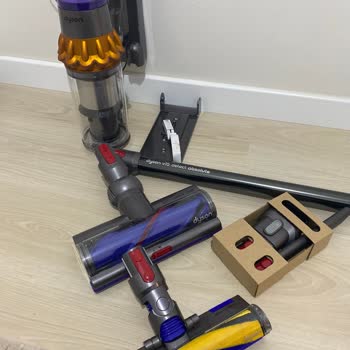Dyson V15 Detect Absolute Paket İçi Eksik