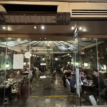 The House Cafe Nişantaşı - Garson Şikayeti