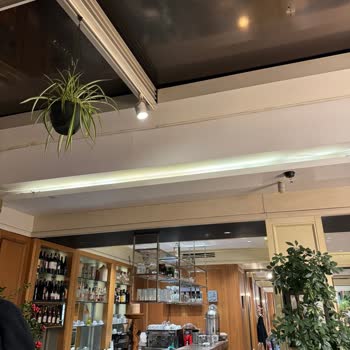 The House Cafe Nişantaşı - Garson Şikayeti