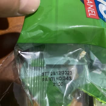 Dardanel Sandviç Ekmeği Bayat, Ağızda Komple Kum Gibi Dağılıyor.