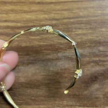 B'Gallery Jewelery Aldığım Ürünün Çok Kısa Bir Sürede Kırılması.