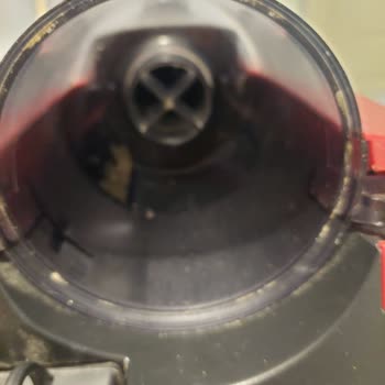 Electrolux Süpürgemizin Bir Parçası Düşmüş