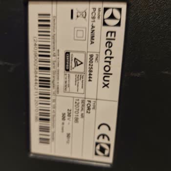 Electrolux Süpürgemizin Bir Parçası Düşmüş