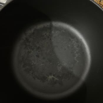 Lava Döküm Tencere Leke Sorunu