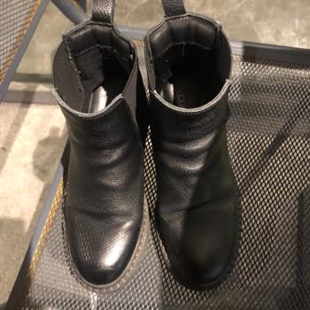 Derimod Ayak Sağlığını İhlal Eden Bot!