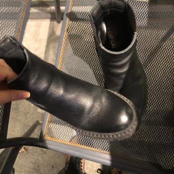 Derimod Ayak Sağlığını İhlal Eden Bot!