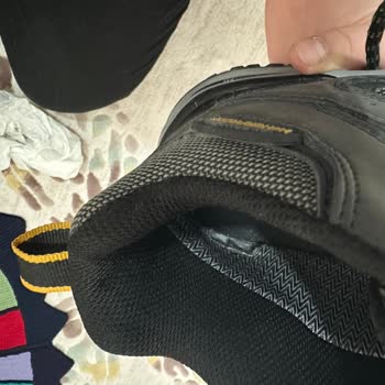 Skechers Outdoor Bot 1 Ayda Yırtıldı