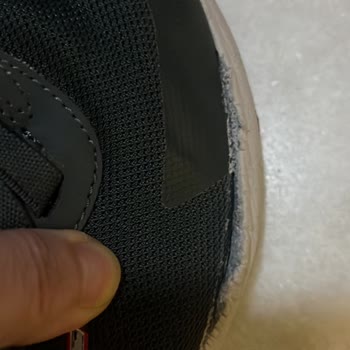Skechers 3 Gün Kullanılıp Patlayan Ürüne Kullanım Hatası Diyor