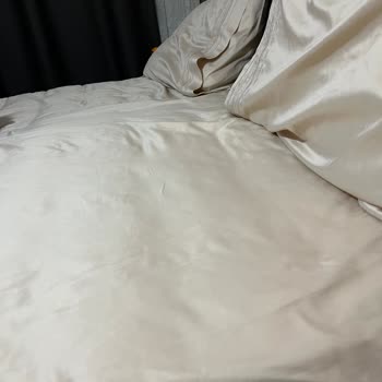 İstikbal Detoks Prime Yatak Pişmanlıktır. Koltuklar Kalitesiz.