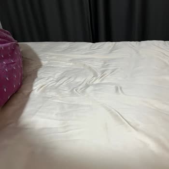 İstikbal Detoks Prime Yatak Pişmanlıktır. Koltuklar Kalitesiz.