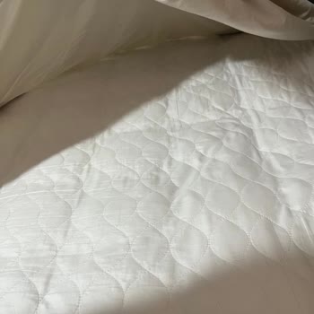 İstikbal Detoks Prime Yatak Pişmanlıktır. Koltuklar Kalitesiz.