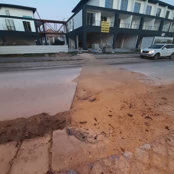 Bursa Nilüfer Belediyesi Özlücede Yapılan İnşaatların Cadde Ve Yollara Verdikleri Hasarlar