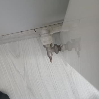 Kas Vana Başlığı Dayanıksız Kırılıyor