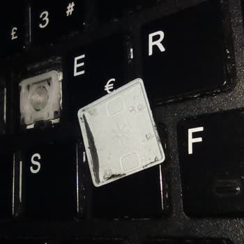 Monster Notebook W Tuşunun Pimi Kırıldı