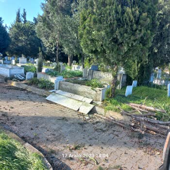 T. C. Cumhurbaşkanlığı Mezarlığa Zarar Verilmesi