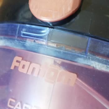 Fantom Süpürge Tutma Yerinden Tutunca Toz Haznesi Açılıyor