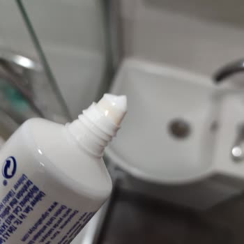 Signal Diş Macunundaki Paslı Görüntü Ve İnsan Sağlığına Etkisi