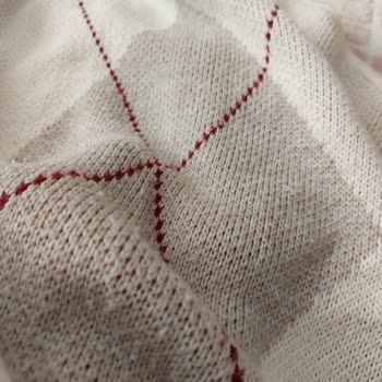 U.S. Polo Assn. Özürlü Ürün Ve Kazaklarda Tüylenme