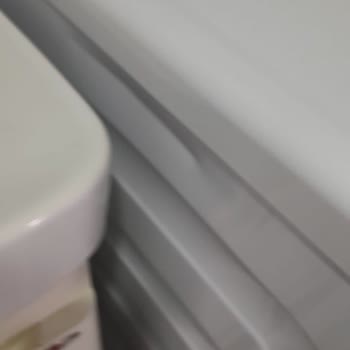 Arçelik Çamaşır Makinesi Yan Tarafı Çökük