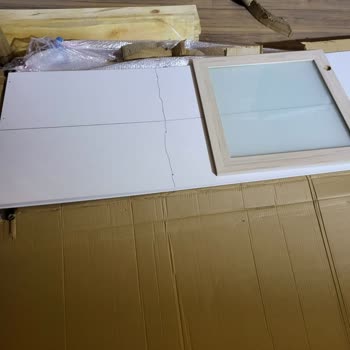 Bauhaus Kırık Mutfak Dolabı