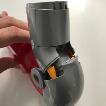 Dyson V12 Mobilya Altı Aparatı!
