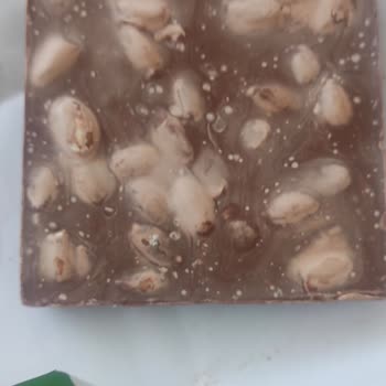 Ülker Antep Fıstıklı Çikolata Bozuk Çıktı