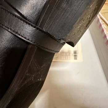 Pelin'in Ayakkabıları Numara Uyuşmazlığı Ve Kırık Topuk Şikayeti