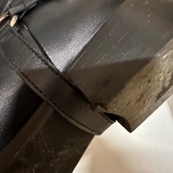 Pelin'in Ayakkabıları Numara Uyuşmazlığı Ve Kırık Topuk Şikayeti