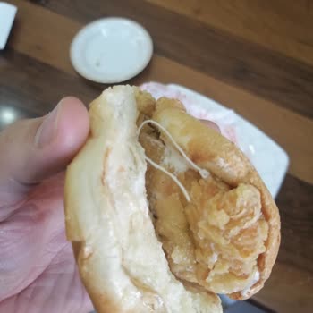 Popeyes Ürünümün İçinde Farklı Bir Cisim Çıkması