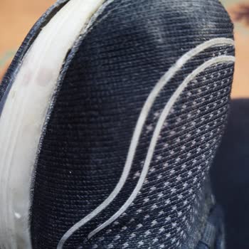 Skechers Speed Walker Markalı Ayakkabıda Açılmalar Oluştu