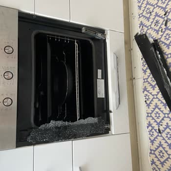 Franke Fırının Camı 4 Yılda 3 Kez Kendiliğinden Kırıldı!