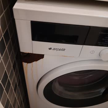 Arçelik Çamaşır Makinesi Aynı Yerden 2. Defadır Çürüdü