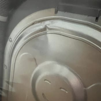 Samsung Kurutmalı Çamaşır Makinesinde Hasarlı Ürün Teslimi