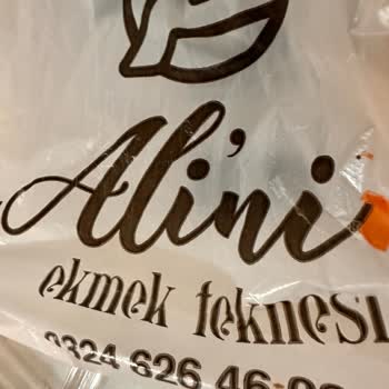 Ali'nin Ekmek Teknesi 260 TL'ye Fıstıksız Soğuk Baklava