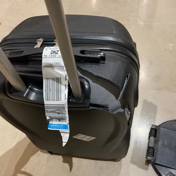Anadolu Jet Bavul Hasarı Ve Sonrasında Yanlış Giriş