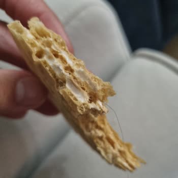 Koska Nazar Boncuklu Koska Kağıt HELVA'dan Kıl Çıktı