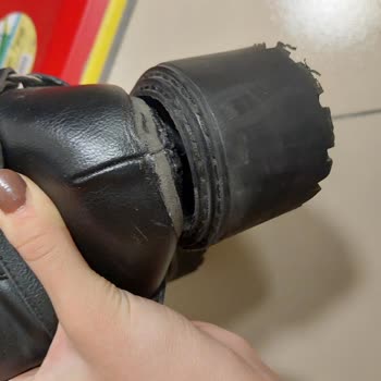 Stradivarius Botun Tabanı Ayrıldı