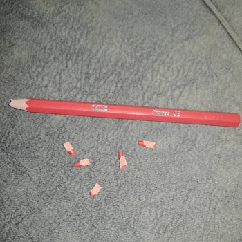 Bic Kuru Boya Kaleminin Açtıkça Kırılması