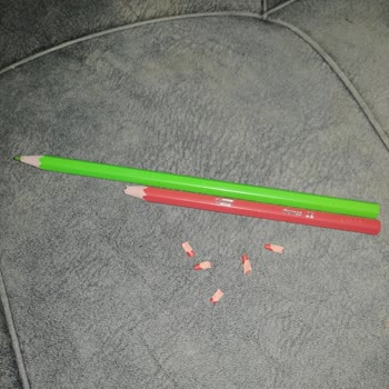 Bic Kuru Boya Kaleminin Açtıkça Kırılması