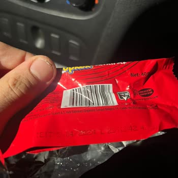 Eti Gıda Eti Topkek İçinden Plastik Çıktı
