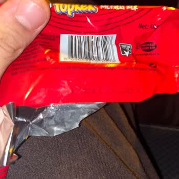 Eti Gıda Eti Topkek İçinden Plastik Çıktı